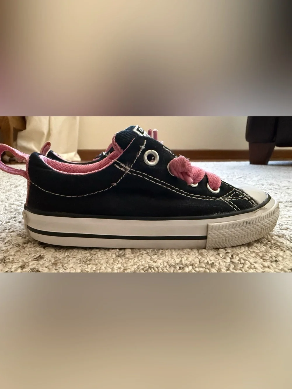 Converse All Star Low Top Slip On Shoe Black/Pink Sz 8
